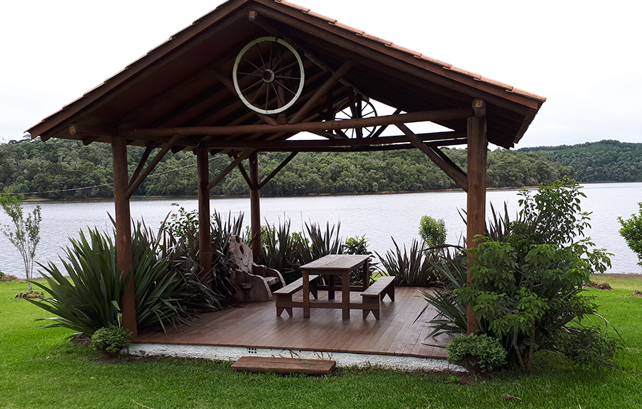 Camping Lago Azul - Gazebo